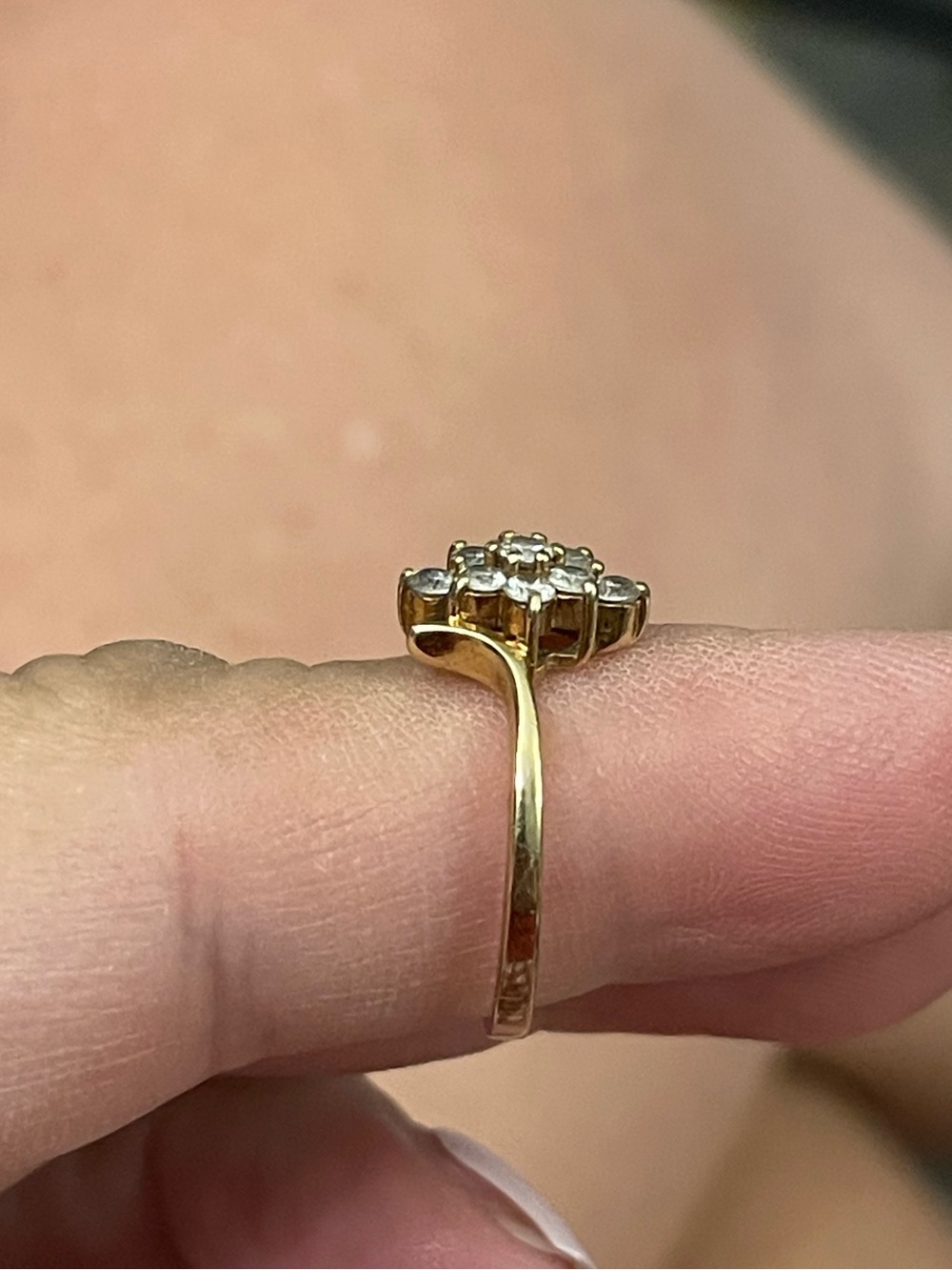 Gold Cluster Diamond Ring - Yellow Gold - Picture 2 of 3